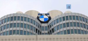 Read more about the article Bavarian Car Manufacturer Cuts Outlook