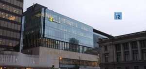 Read more about the article Microsoft introduces its hybrid work model for employees to work both, at home and office