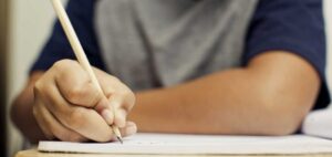 Read more about the article How to Develop and Write an Analytical Essay