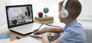 Read more about the article How to Overcome the Most Common Difficulties During Students’ Distance Learning