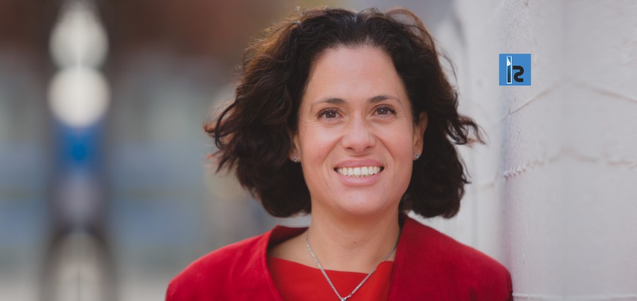 Marisa Elizundia | Creator | Emotional Salary Barometer