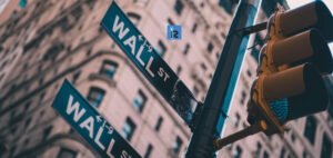 Read more about the article The US Stock Market Drops to Its Lowest Level Since November 2020