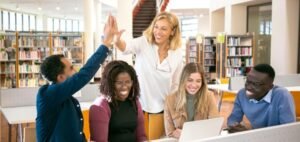 Read more about the article What to Expect in Your First Year of College?
