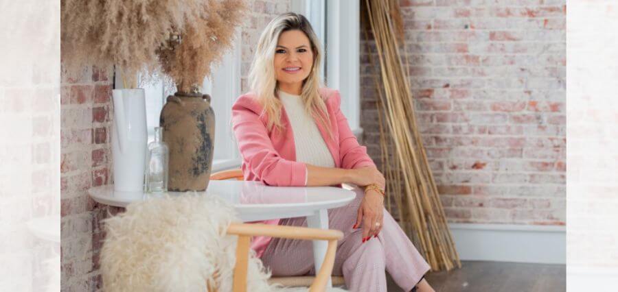 You are currently viewing <strong>How Flavia Leal Became a Staple in the Beauty Industry via Her Drive, Dedication and Passion for Helping Others</strong>
