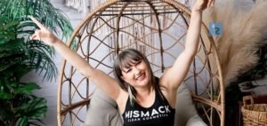 Read more about the article <strong>Missy MacKintosh: Transforming & Reinventing Clean Cosmetic Brand (MisMack)</strong>