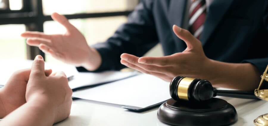 You are currently viewing 5 Benefits of Hiring a Business Litigation Lawyer