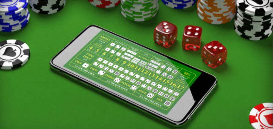 You are currently viewing Develop Your Skills To Improve Playing Online Poker
