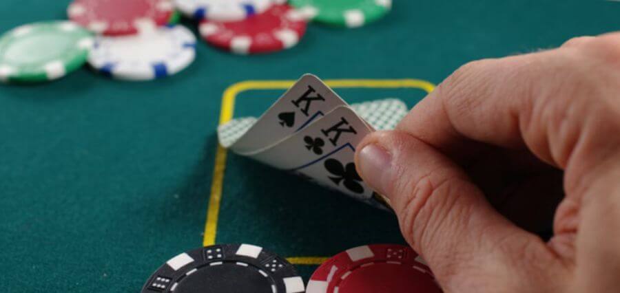 You are currently viewing Online Poker Bonuses: A Comprehensive Guide for New Players
