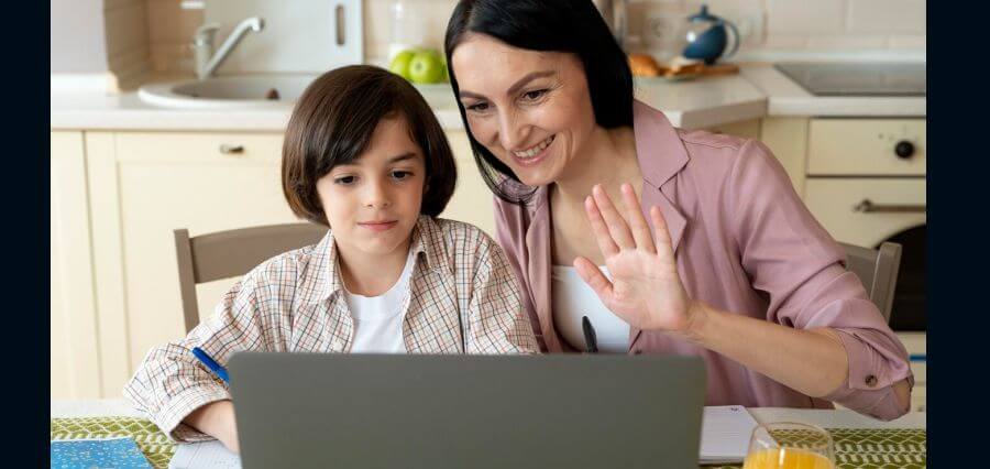 You are currently viewing Top Tips to Choose the Perfect Online Teacher for Your Child