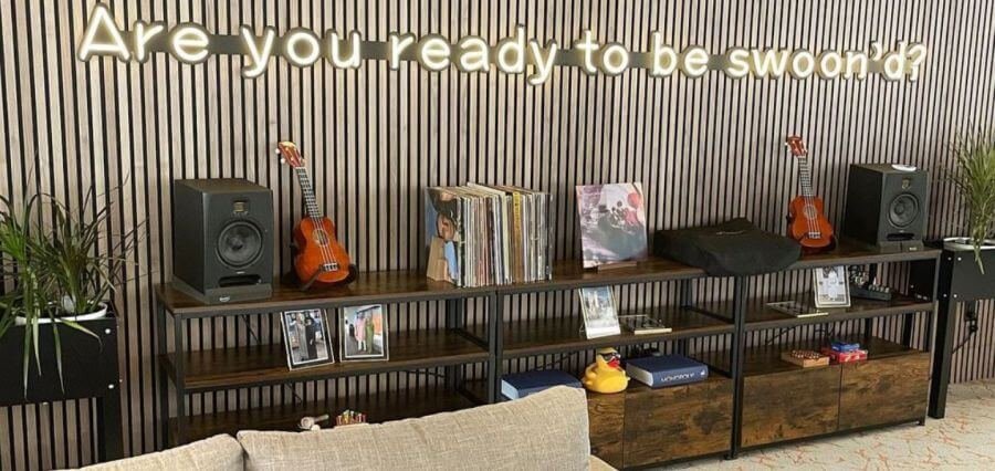 How Custom LED Signs can Transform Home Office Branding